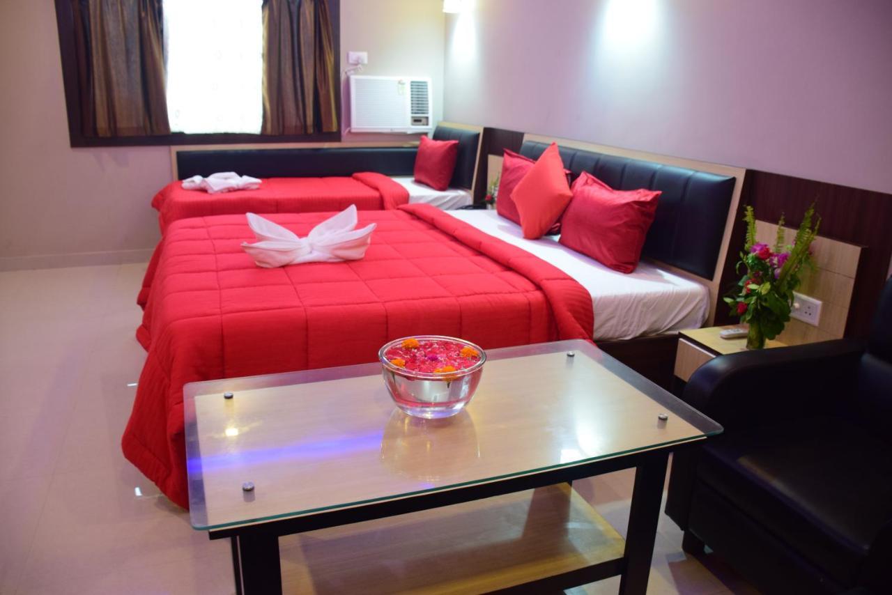 Hotel Landmark Пурі Екстер'єр фото